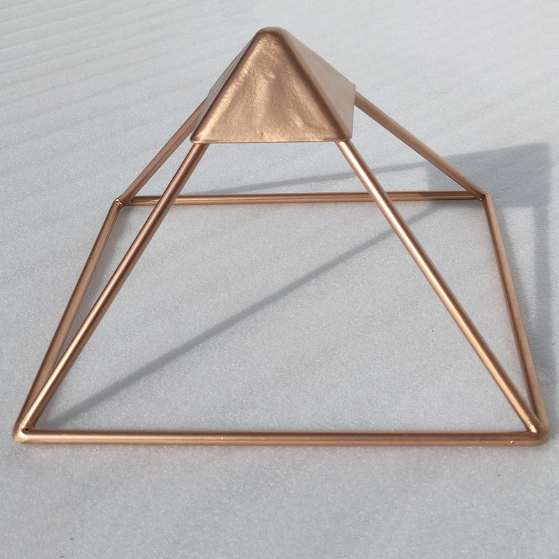 Small Copper Pyramid Energy Generator