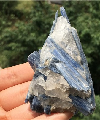 Raw Blue Kyanitel Crystal